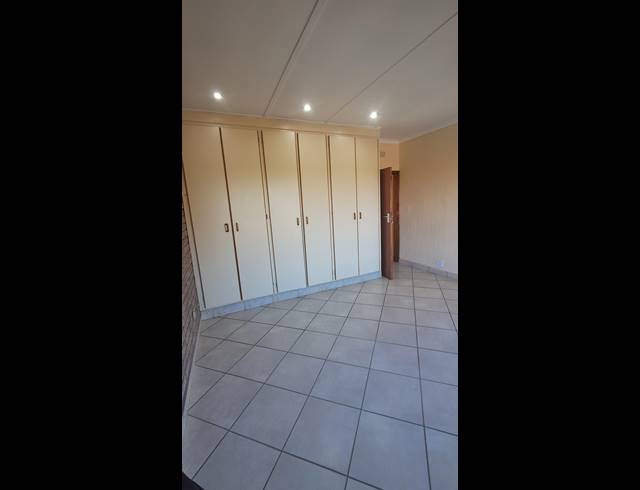4 BEDROOM HOUSE TO LET IN PANORAMA